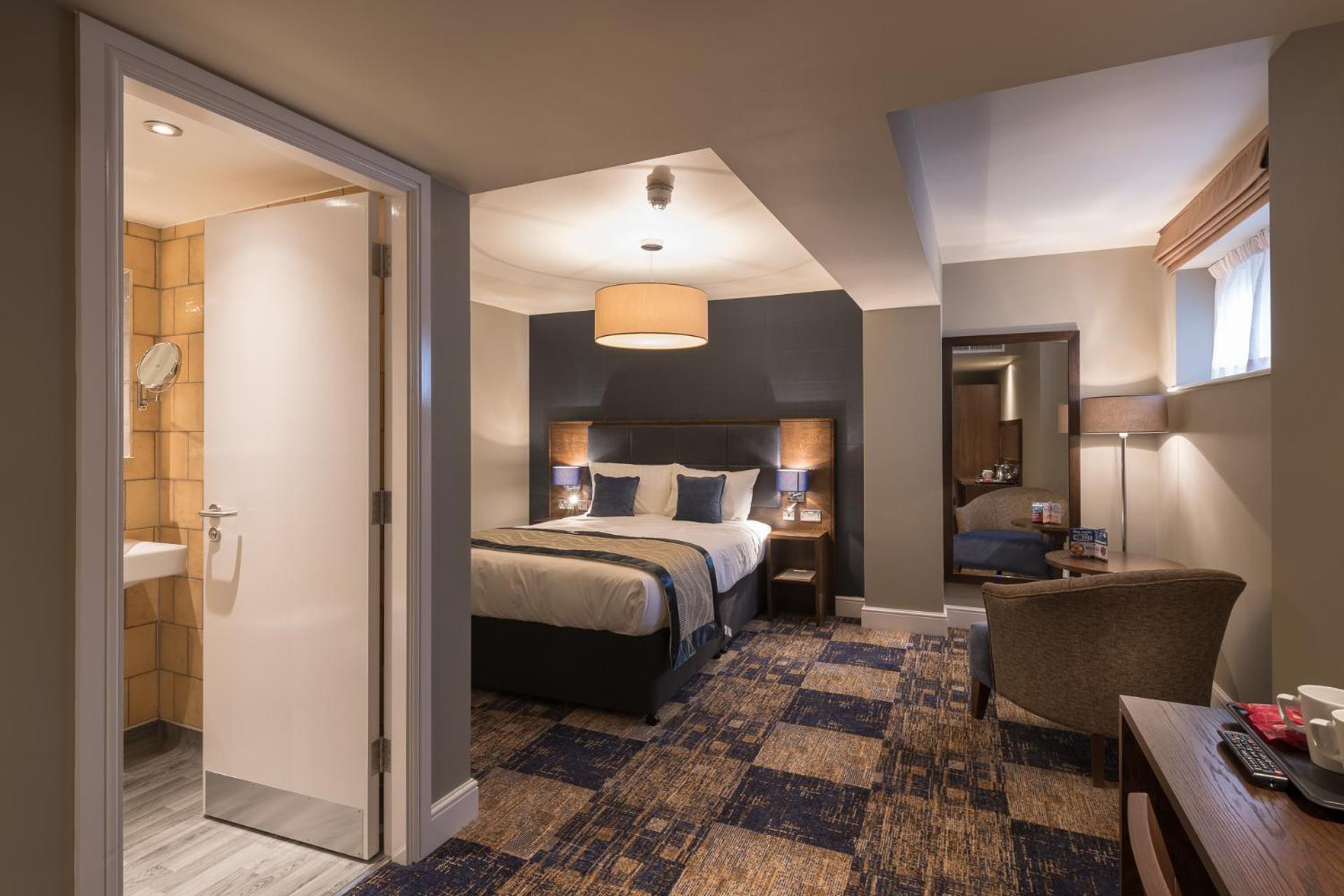 The John Russell Fox Wetherspoon Otel Andover Dış mekan fotoğraf