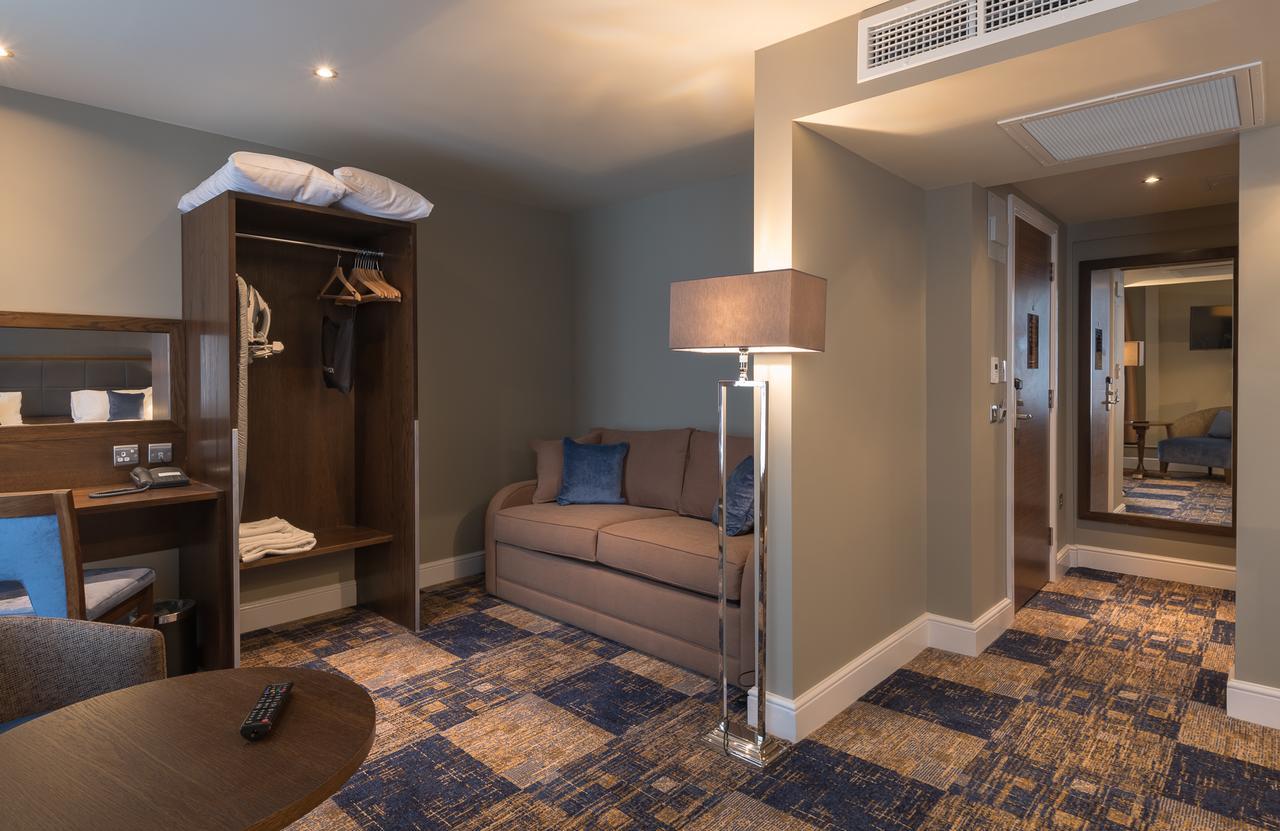 The John Russell Fox Wetherspoon Otel Andover Dış mekan fotoğraf