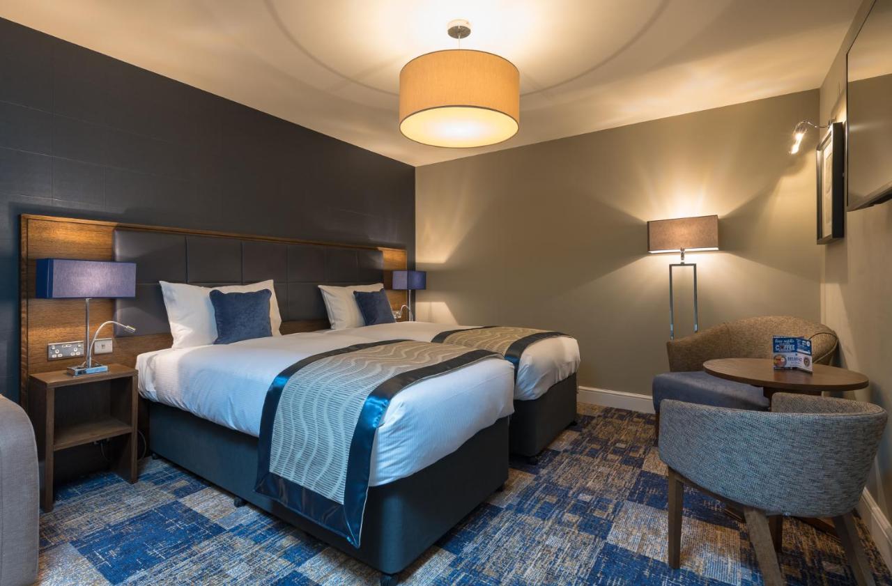 The John Russell Fox Wetherspoon Otel Andover Dış mekan fotoğraf