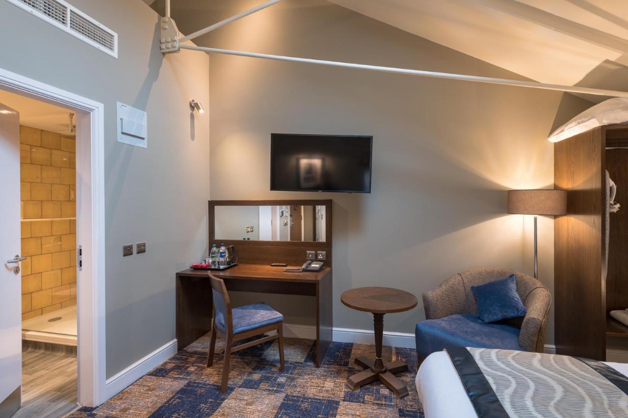 The John Russell Fox Wetherspoon Otel Andover Dış mekan fotoğraf