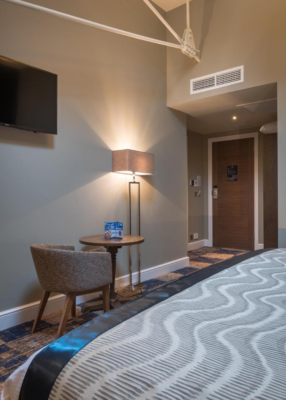 The John Russell Fox Wetherspoon Otel Andover Dış mekan fotoğraf