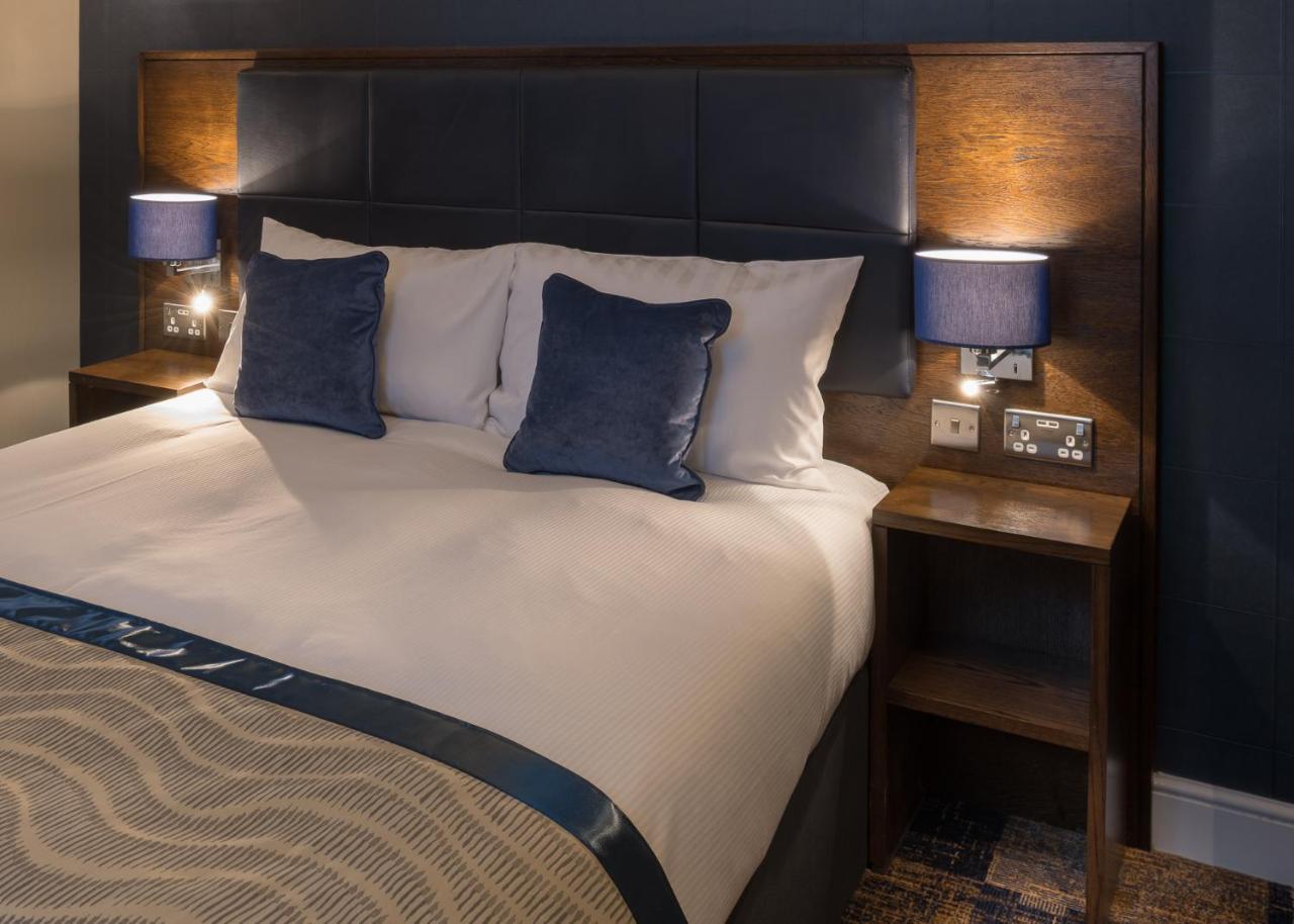 The John Russell Fox Wetherspoon Otel Andover Dış mekan fotoğraf