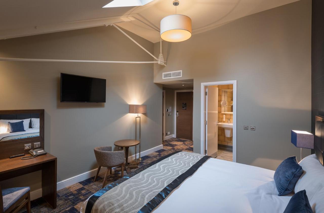 The John Russell Fox Wetherspoon Otel Andover Dış mekan fotoğraf