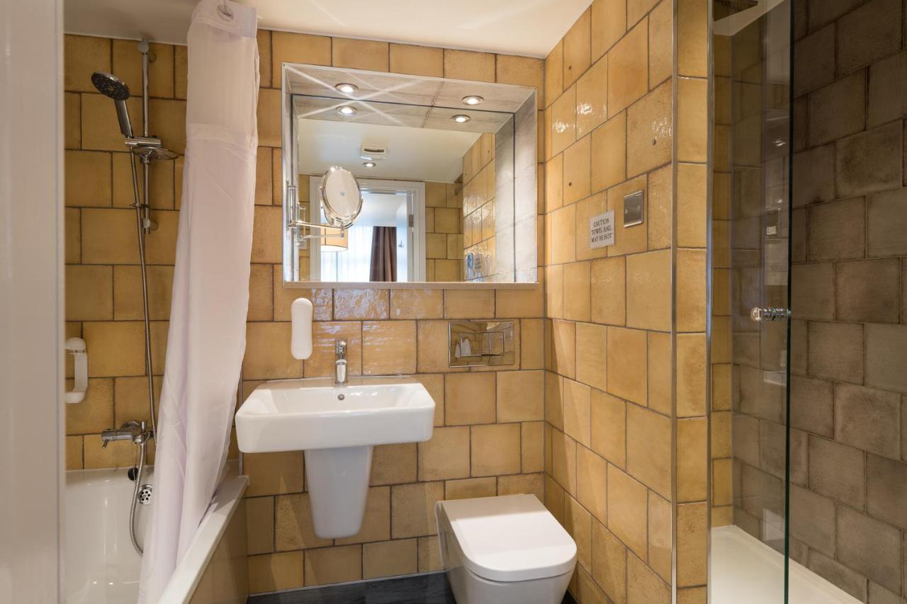 The John Russell Fox Wetherspoon Otel Andover Dış mekan fotoğraf