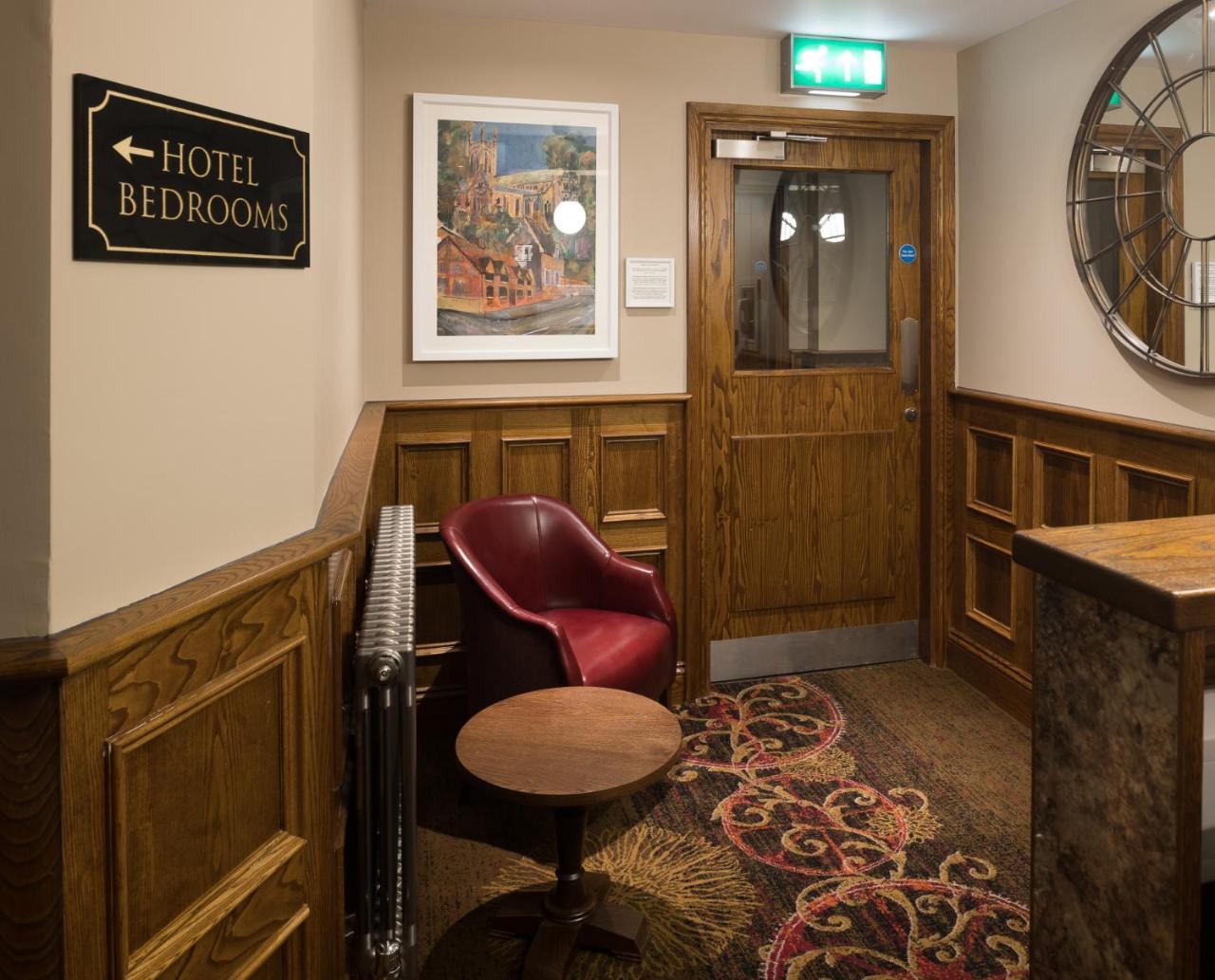The John Russell Fox Wetherspoon Otel Andover Dış mekan fotoğraf